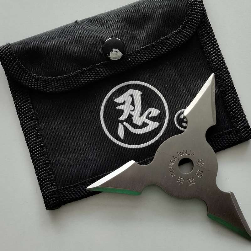 3 Point Ninja Throwing Star with Pouch #O0097