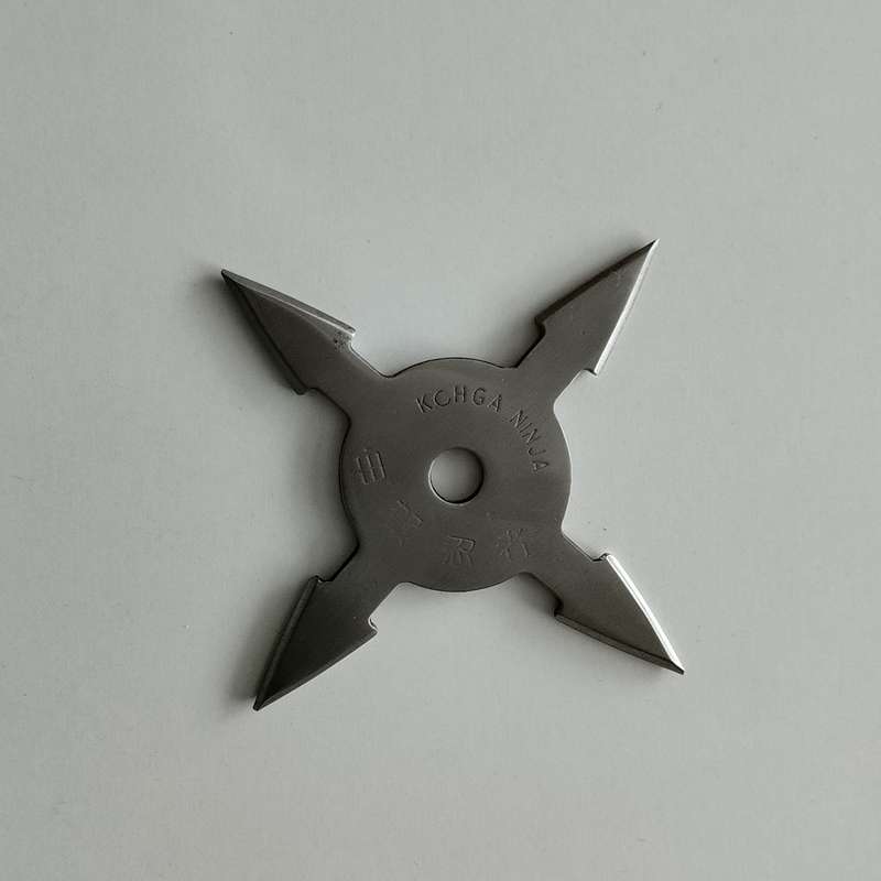 4 Point Ninja Throwing Star with Pouch #O0098