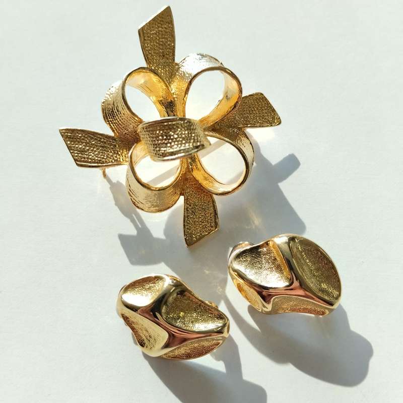 Costume Brooch + Earring Set