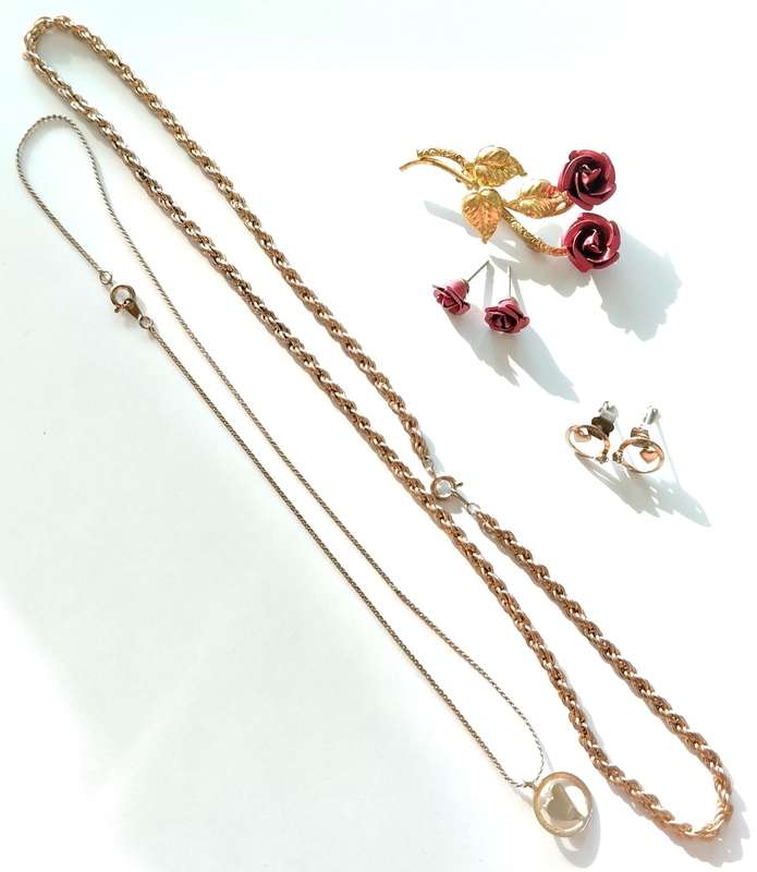 Costume jewellery lot 5 items