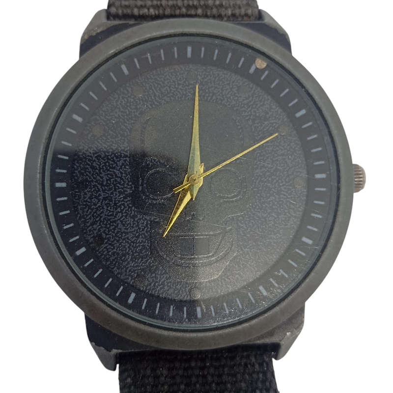 Cool Mens Skull Quartz Watch - Running