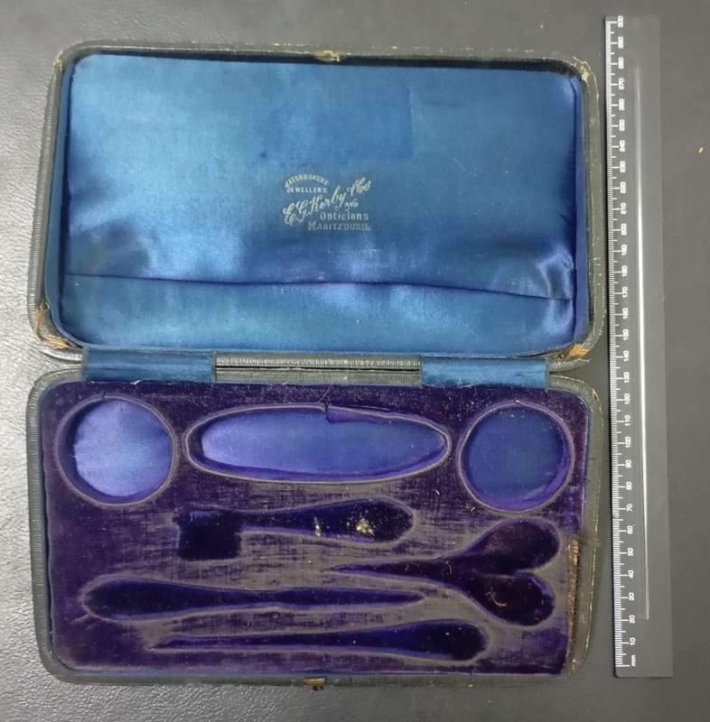 Antique E.G Kerby & Co Case