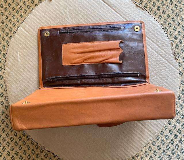 GENUINE LEATHER BUSBY UNISEX WALLET