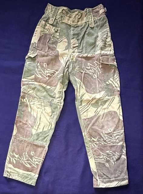 RHODESIAN CAMO TROUSERS WITH BACK PADDING AND SIDE ADJUSTERS - GOOD CONDITION