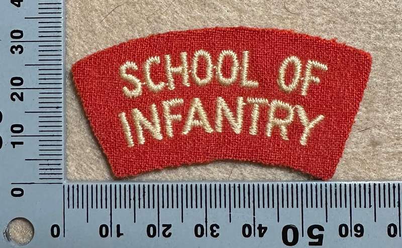Rhodesian School of Infantry - SINGLE RED SHOULDER TITLE