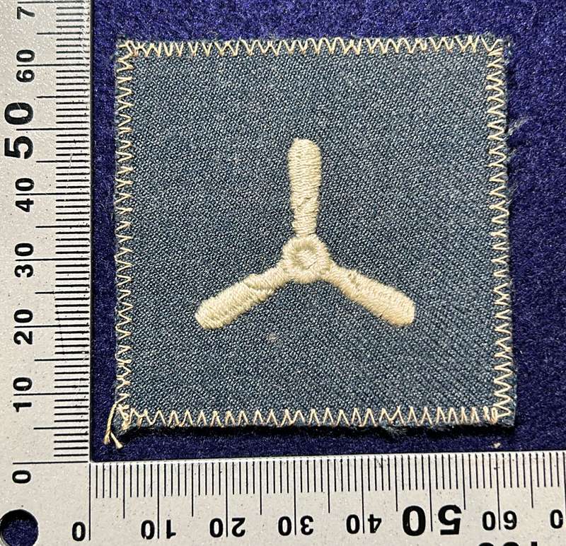 Rhodesian Air Force - RHAF SINGLE LEADING AIRCRAFTSMAN SLEEVE DRESS BLUE