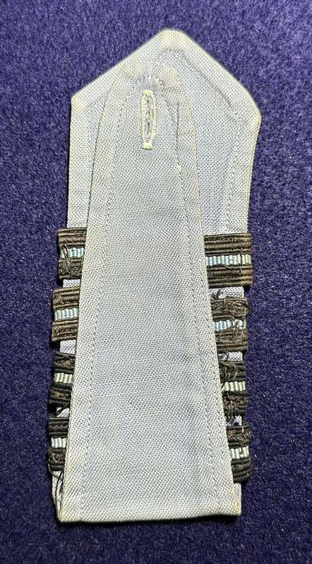 Rhodesia Air Force - SINGLE SHOULDER BOARD BLUE SHIRT GROUP CAPTAIN