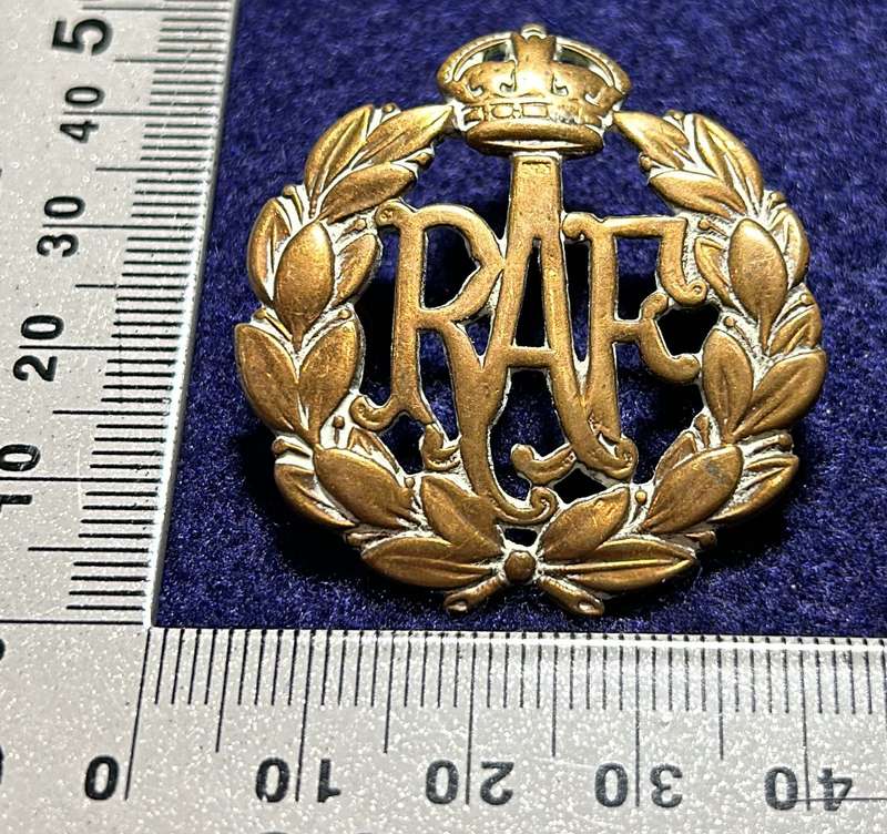 Rhodesian Air Force - Southern Rhodesian KC SRAF BRASS CAP BADGE