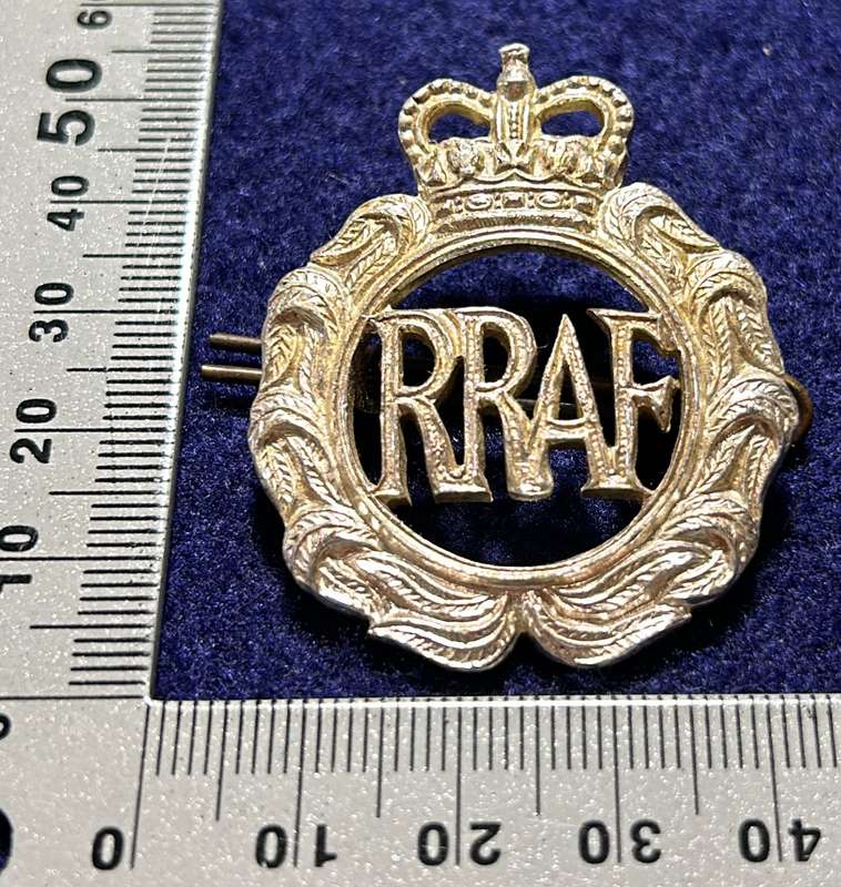 Rhodesian Air Force - QC RRAF ANNODISED CAP BADGES