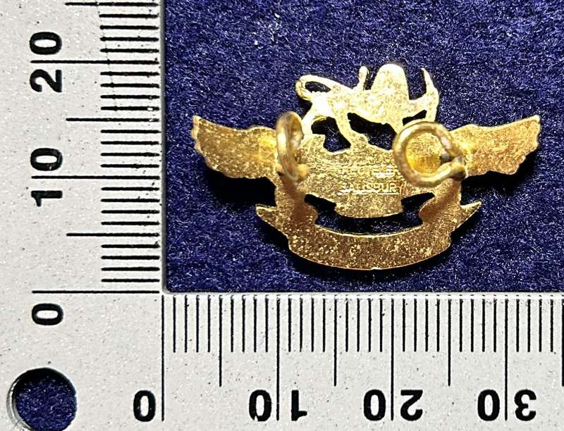Rhodesian Air Force - RHAF LADIES CAP BADGES, REUTELER, SALISBURY