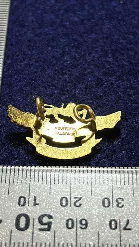 Rhodesian Air Force - RHAF LADIES CAP BADGES, REUTELER, SALISBURY