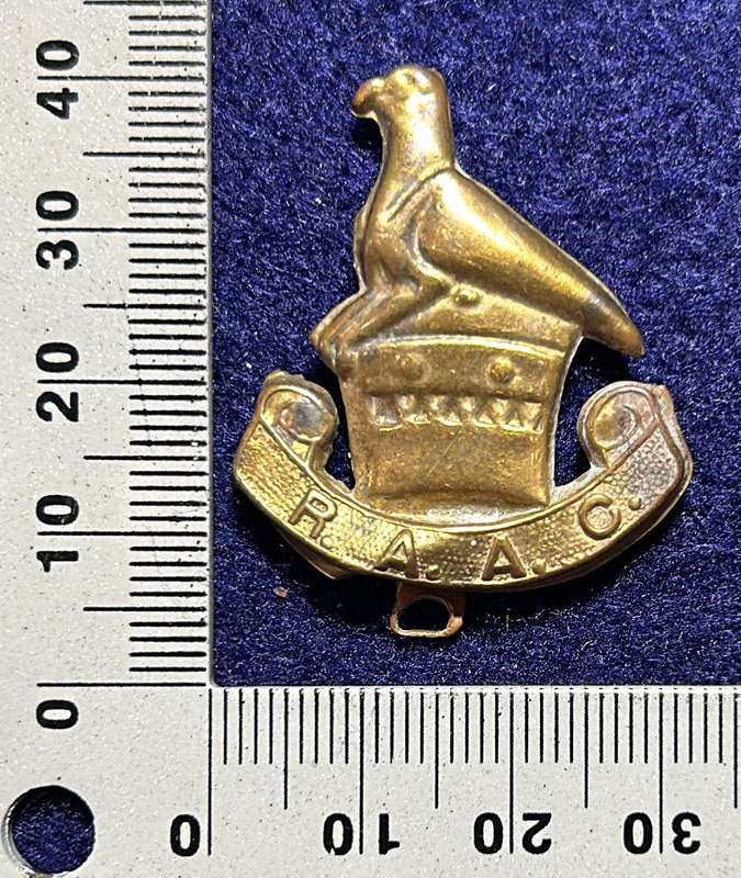 Rhodesian Air Force - RHODESIA ASKARI AIR CORP BRASS BADGE WW2
