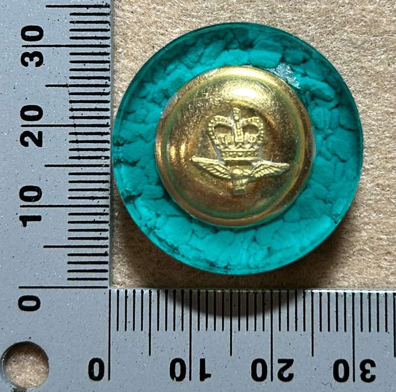 Rhodesian Airforce Button QC in Resin Roundel
