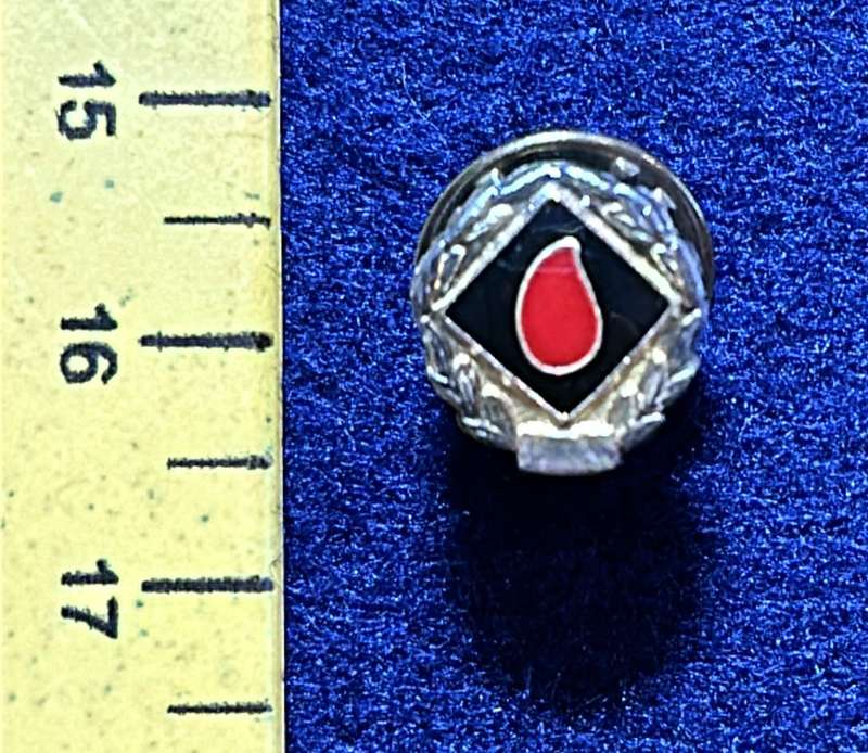 Rhodesia Badges General - PIN WITH WREATH - UNKNOWN