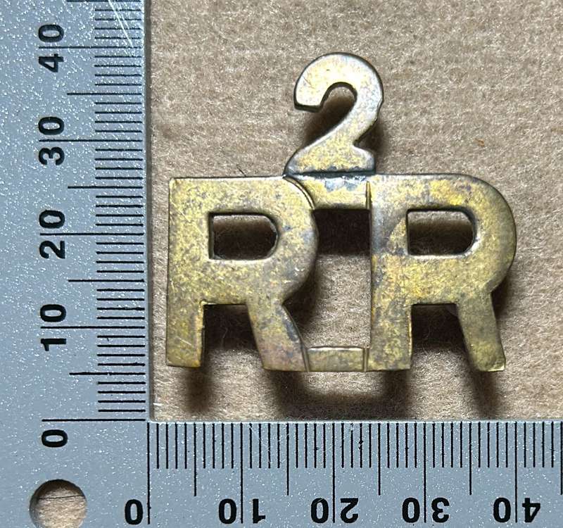RHODESIA REGIMENT - 2 RHODESIA RR SHOULDER TITLES WW2