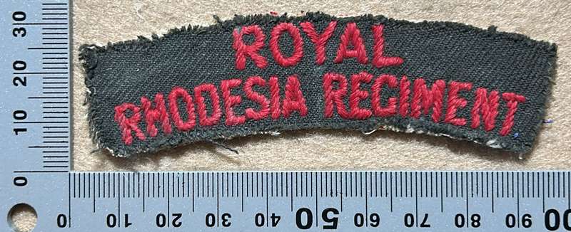 RHODESIA REGIMENT - ROYAL RHODESIA REGIMENT SHOULDER TITLE VARIANT