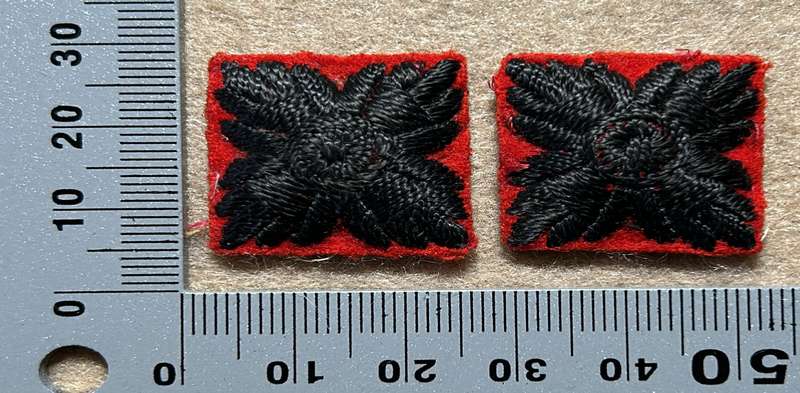 RHODESIA REGIMENT - CLOTH PIPS VARIANTS