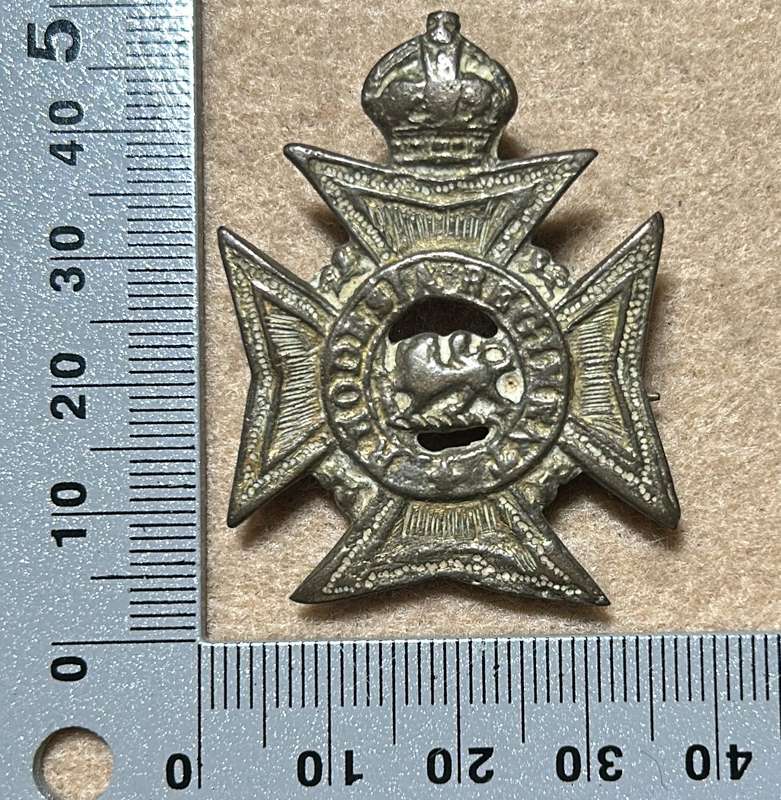 RHODESIA REGIMENT - RRR KC CAP BADGE, TYPICAL OR SAND CAST