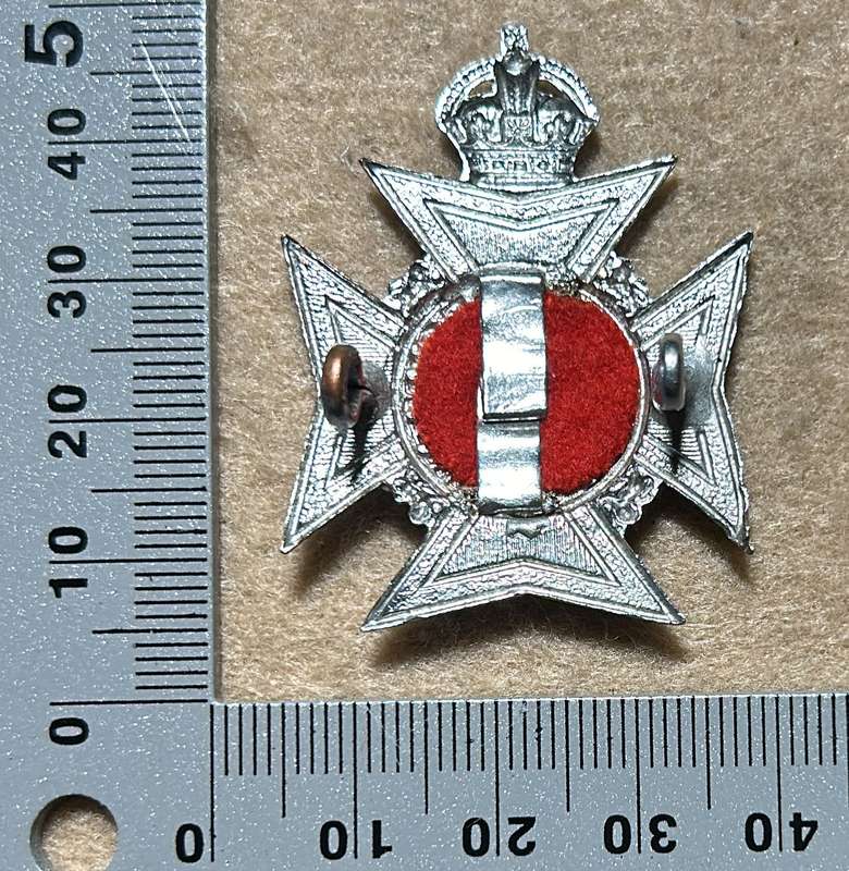 RHODESIA REGIMENT - KC RRR CAP ON RED FLASH