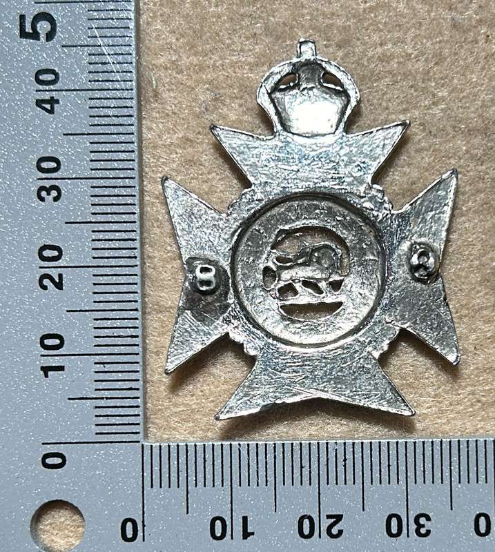 RHODESIA REGIMENT - KC RRR CAP ON RED FLASH