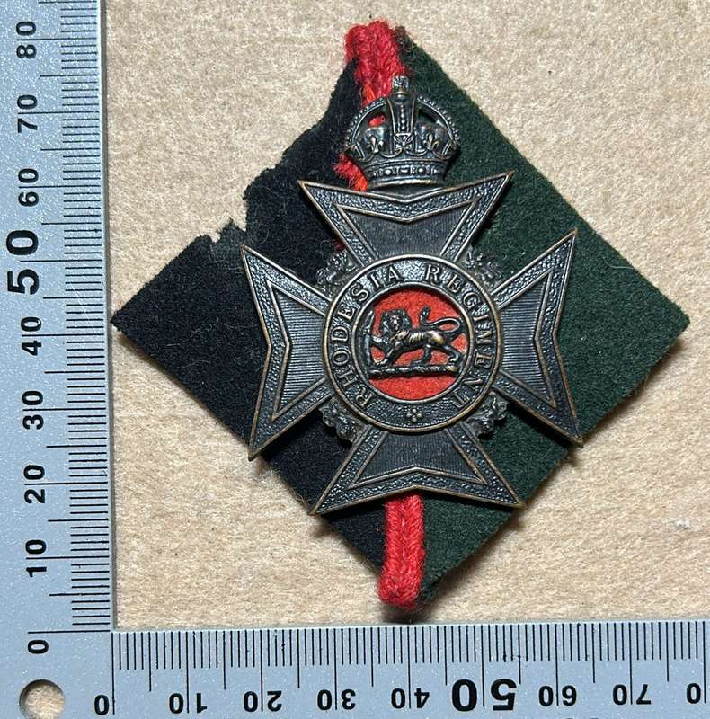 RHODESIA REGIMENT - 1 RR KC WITH FLASH BACKING