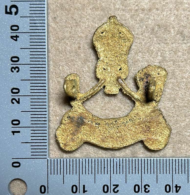 RHODESIA KINGS AFRICAN RIFLES - KC KAR Badge - Casting