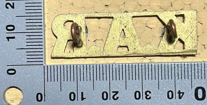 RHODESIA KINGS AFRICAN RIFLES - KAR SHOULDER TITLE