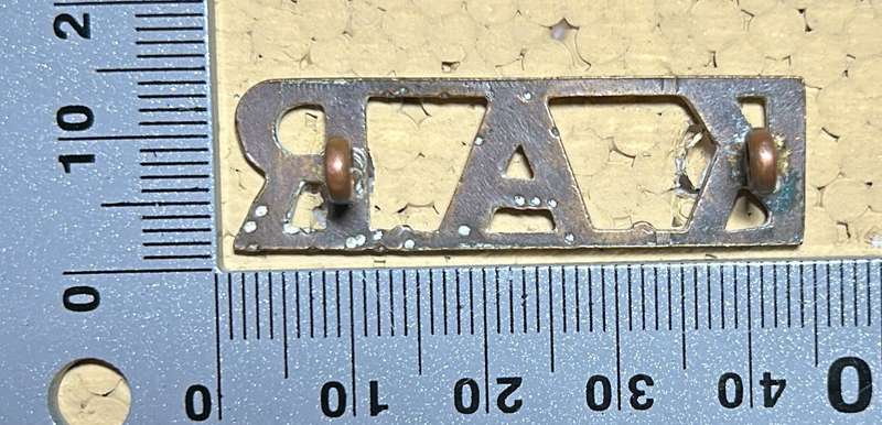 RHODESIA KINGS AFRICAN RIFLES - KAR SHOULDER TITLE