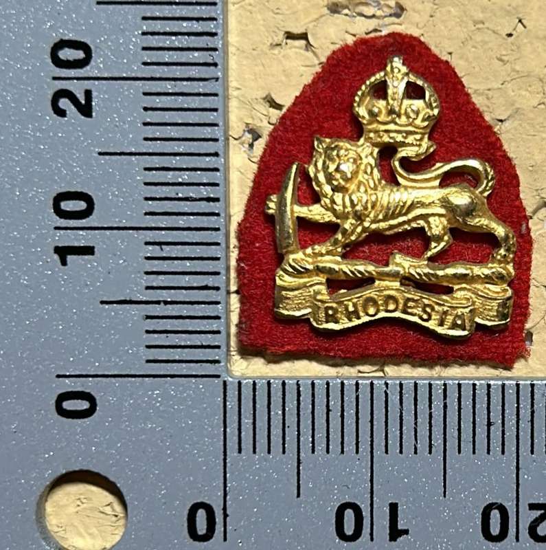 RHODESIA ARMY SERVICES CORPS -  MESS DRESS COLLAR KC