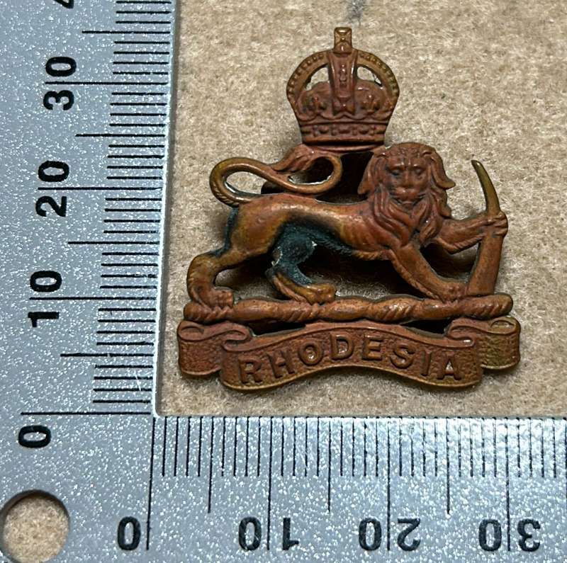 RHODESIA ARMY SERVICES CORPS - KC BADGE 1950-53 - FIRMIN LONDON