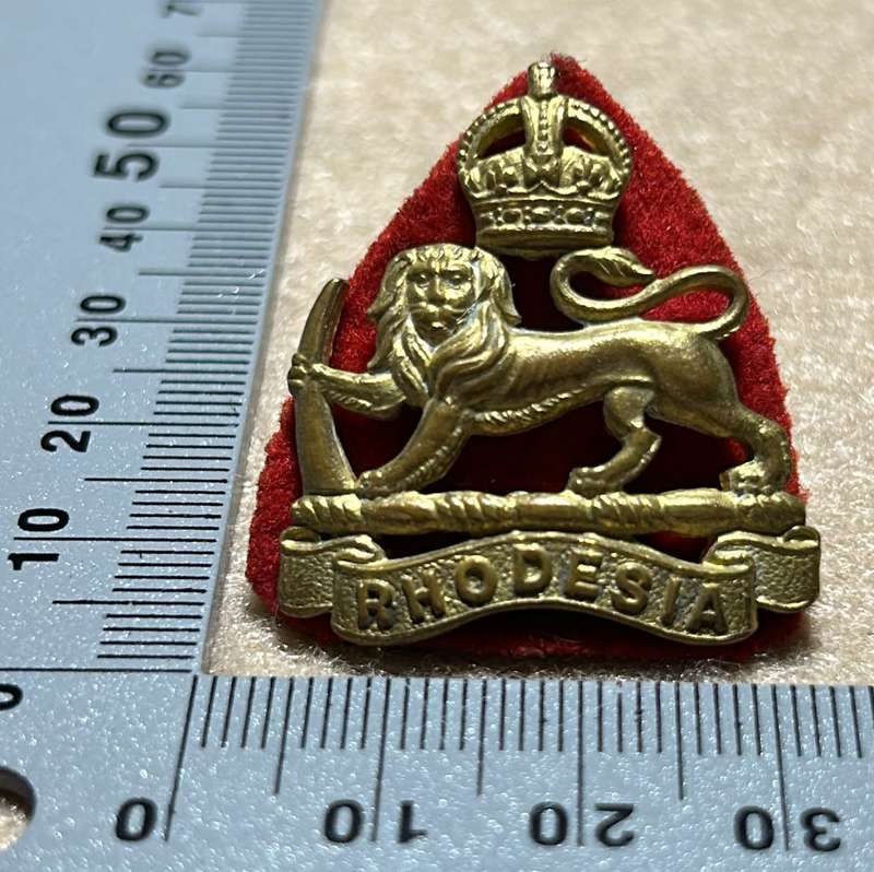 RHODESIA ARMY SERVICES CORPS - KC BADGE 1950-53 - FIRMIN LONDON