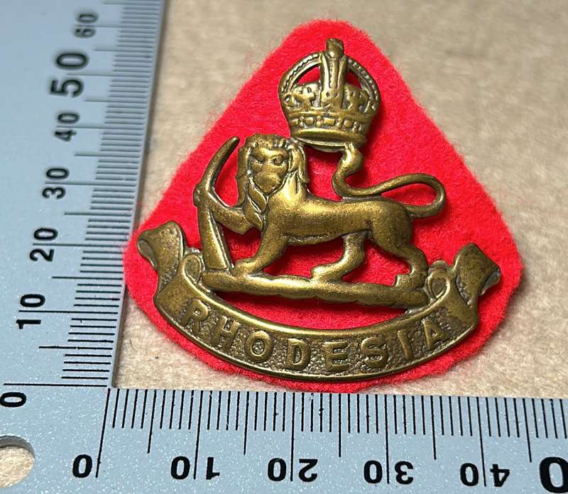 RHODESIA ARMY SERVICES CORPS - KC BADGE 1950-53