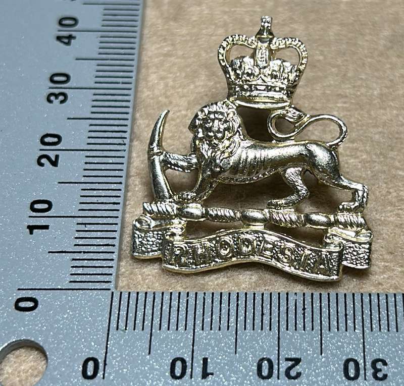 RHODESIA STAFF/ GENERAL SC - BADGE - 1960 - 70