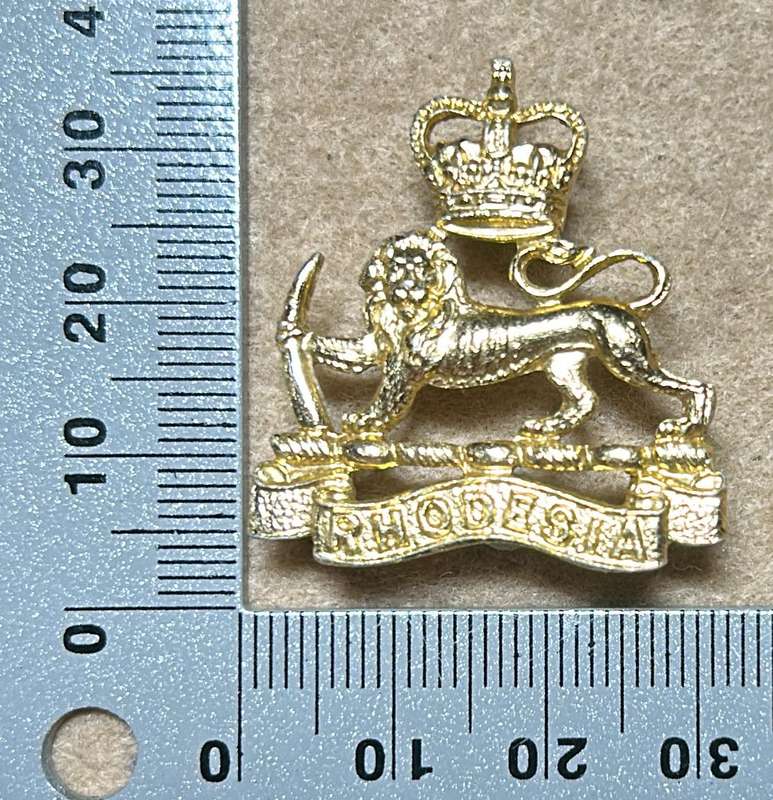 RHODESIA STAFF/ GENERAL SC - BADGE - 1960 - 70