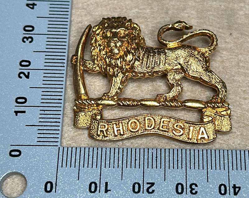 RHODESIA STAFF/ GENERAL SC - BADGE - BRASS GILT - FIRMIN LONDON - 1940-50