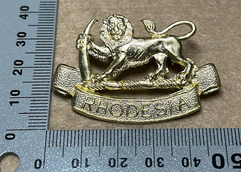 RHODESIA GENERAL SERVICE CORPS - CAP BADGE - 1970 -80