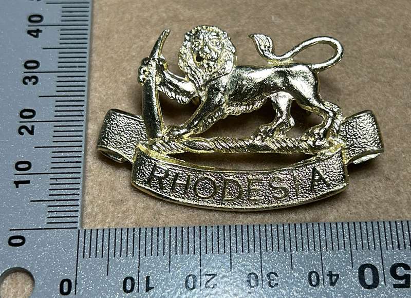 RHODESIA GENERAL SERVICE CORPS - CAP BADGE - 1970 -80