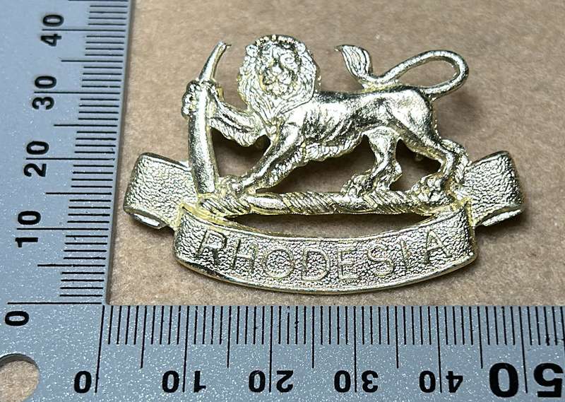 RHODESIA GENERAL SERVICE CORPS - CAP BADGE - 1970 -80
