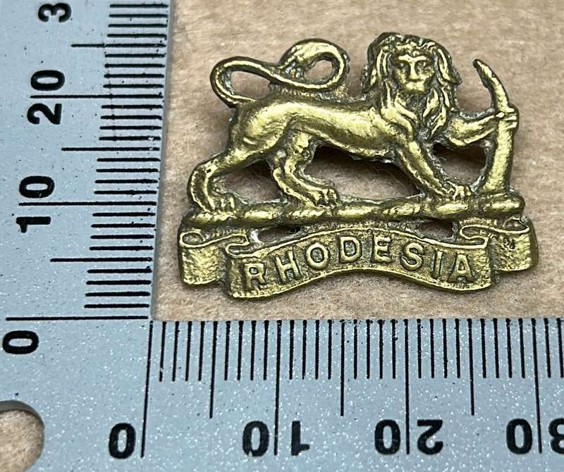 RHODESIA STAFF/ GENERAL SC - BRASS COLLARS 1940 - 50