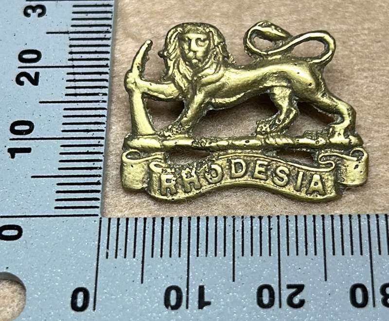 RHODESIA STAFF/ GENERAL SC - BRASS COLLARS 1940 - 50