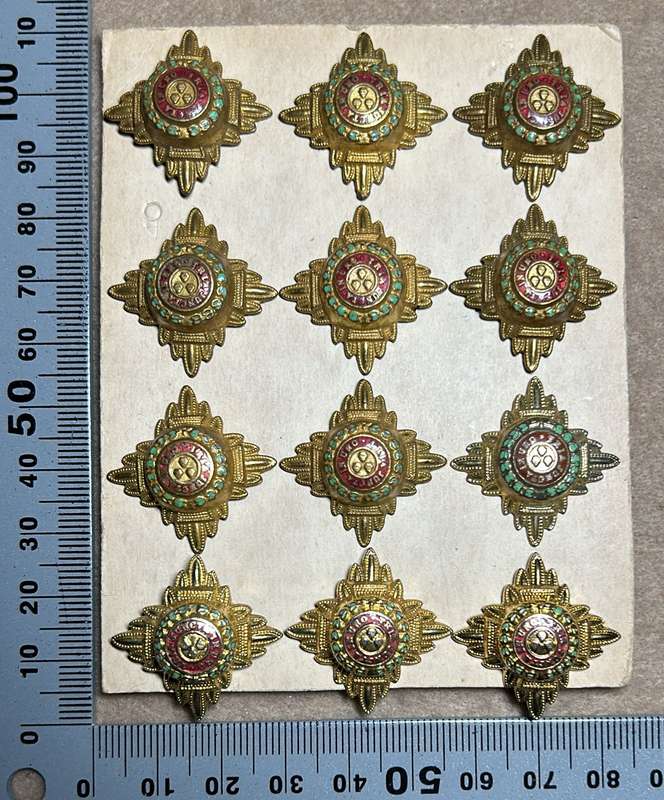 RHODESIA CROWNS AND PIPS - 12 BRASS WITH RED ENAMEL PIPS