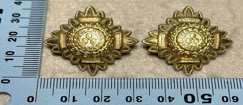 RHODESIA CROWNS AND PIPS - 2 PLAIN BRASS PIPS