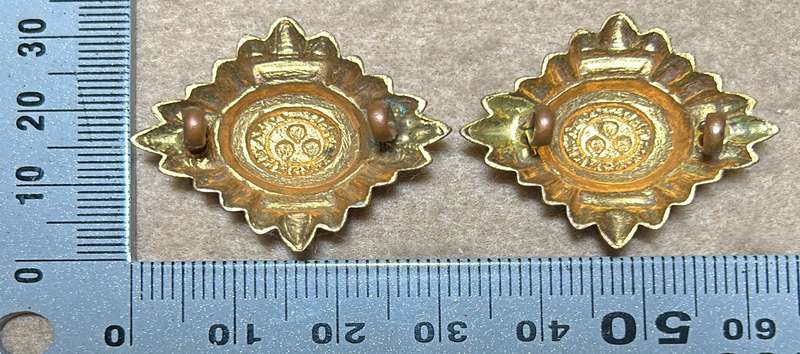 RHODESIA CROWNS AND PIPS - 2 PLAIN BRASS PIPS