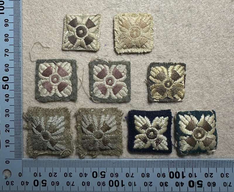 RHODESIA CROWNS AND PIPS - COTTON 9 GREEN KHAKI PIPS