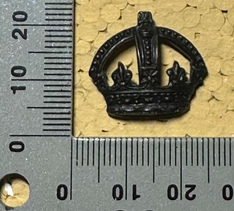 RHODESIA CROWNS AND PIPS - 1 BLACKEN BRASS KC SMALL VARIANT