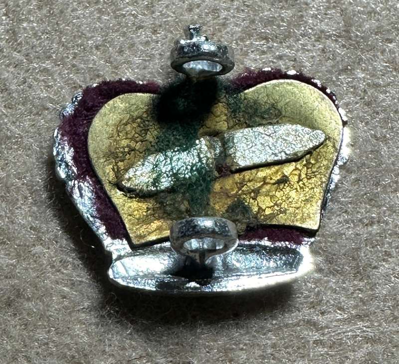 RHODESIA CROWNS AND PIPS - 1 ANNODISED CHROME QC WITH RED VELVET