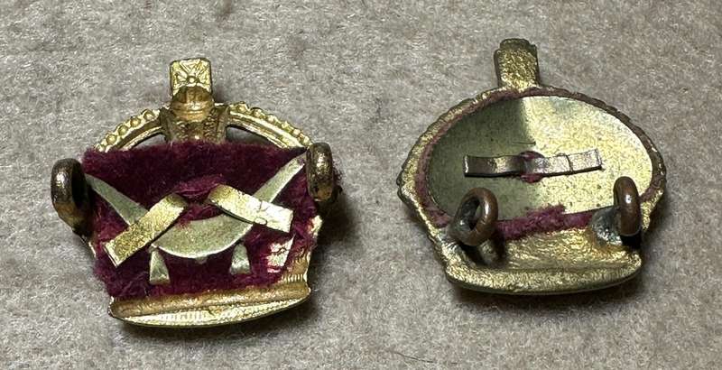 RHODESIA CROWNS AND PIPS - 2 BRASS KC WITH RED VELVET