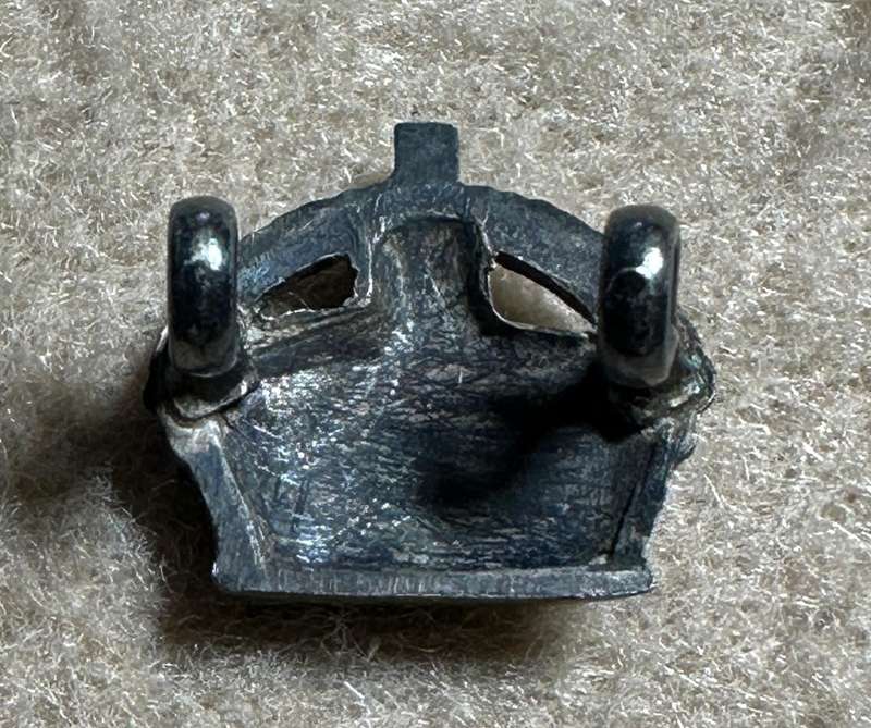 RHODESIA CROWNS AND PIPS - 1 SILVER MESS CROWN