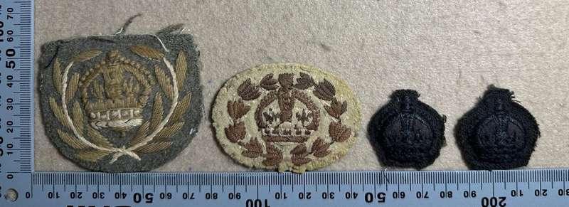 RHODESIA CROWNS AND PIPS - 2 COTTON WOII VARIANTS KC 2 BLACK