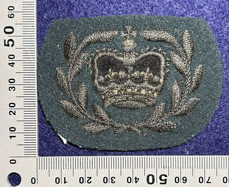 RHODESIA AFRICA RIFLES - 1 WO II BLACK BADGE ON BLACK